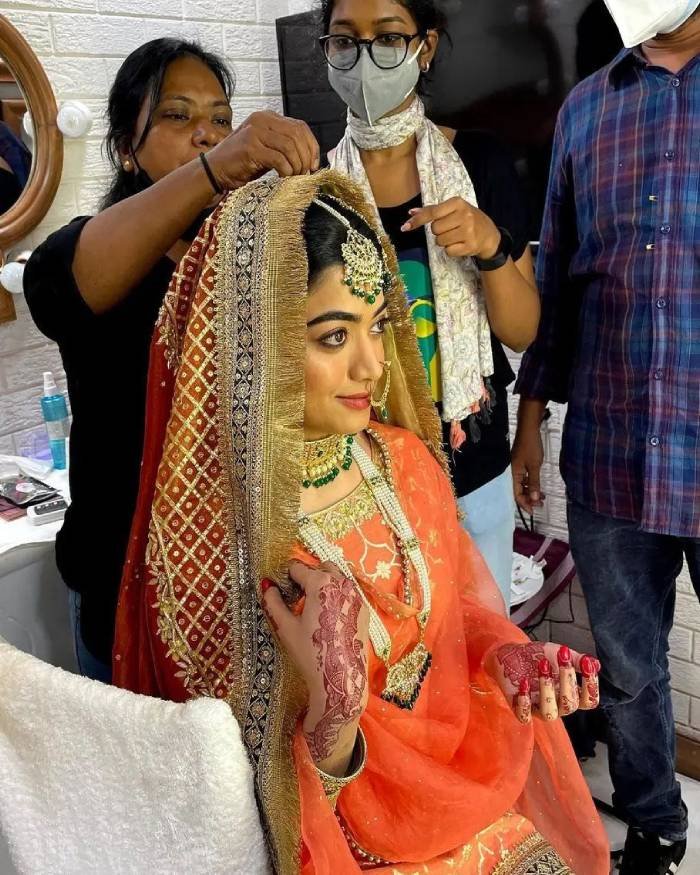 rashmika mandanna_teluguvox 4